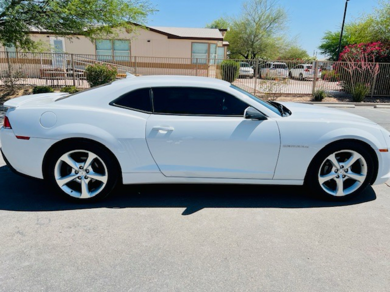 2015 Chevrolet Camaro 1LT photo 4