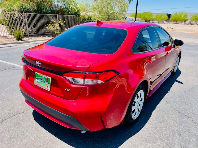 2020 Toyota Corolla LE photo 3