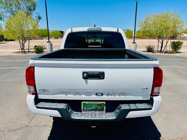 2017 Toyota Tacoma Double Cab photo 5