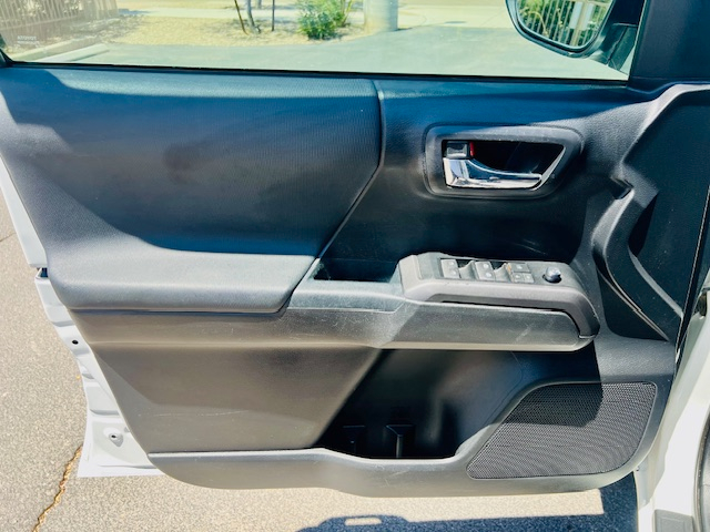 2017 Toyota Tacoma Double Cab photo 8