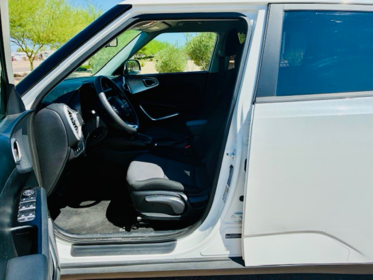 2024 Kia Soul LX photo 13