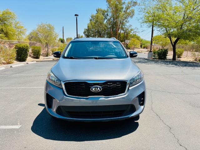 2019 Kia Sorento LX photo 2