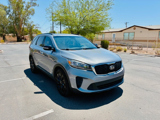 2019 Kia Sorento LX photo 3