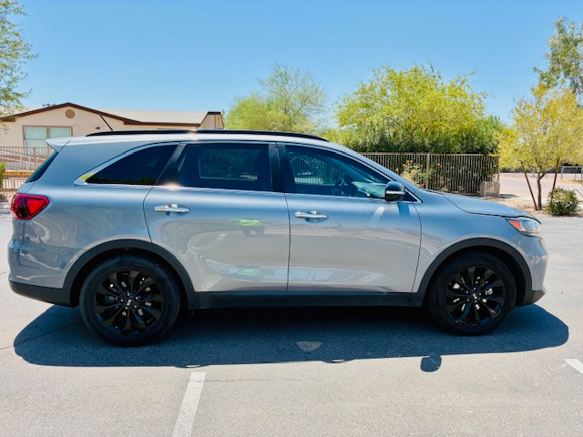 2019 Kia Sorento LX photo 4