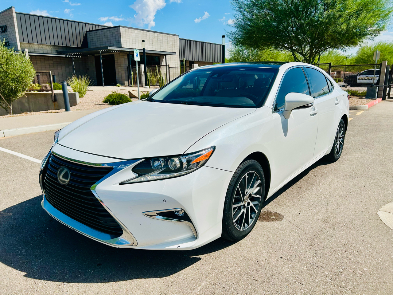 2017 Lexus ES