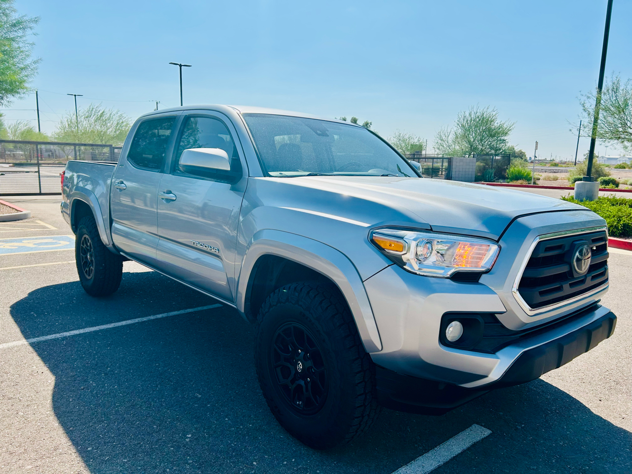 2019 Toyota Tacoma SR5 photo 3