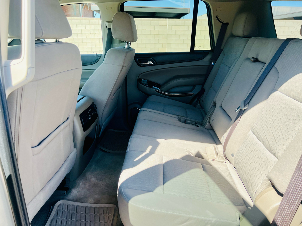 2017 Gmc Yukon SLE photo 11