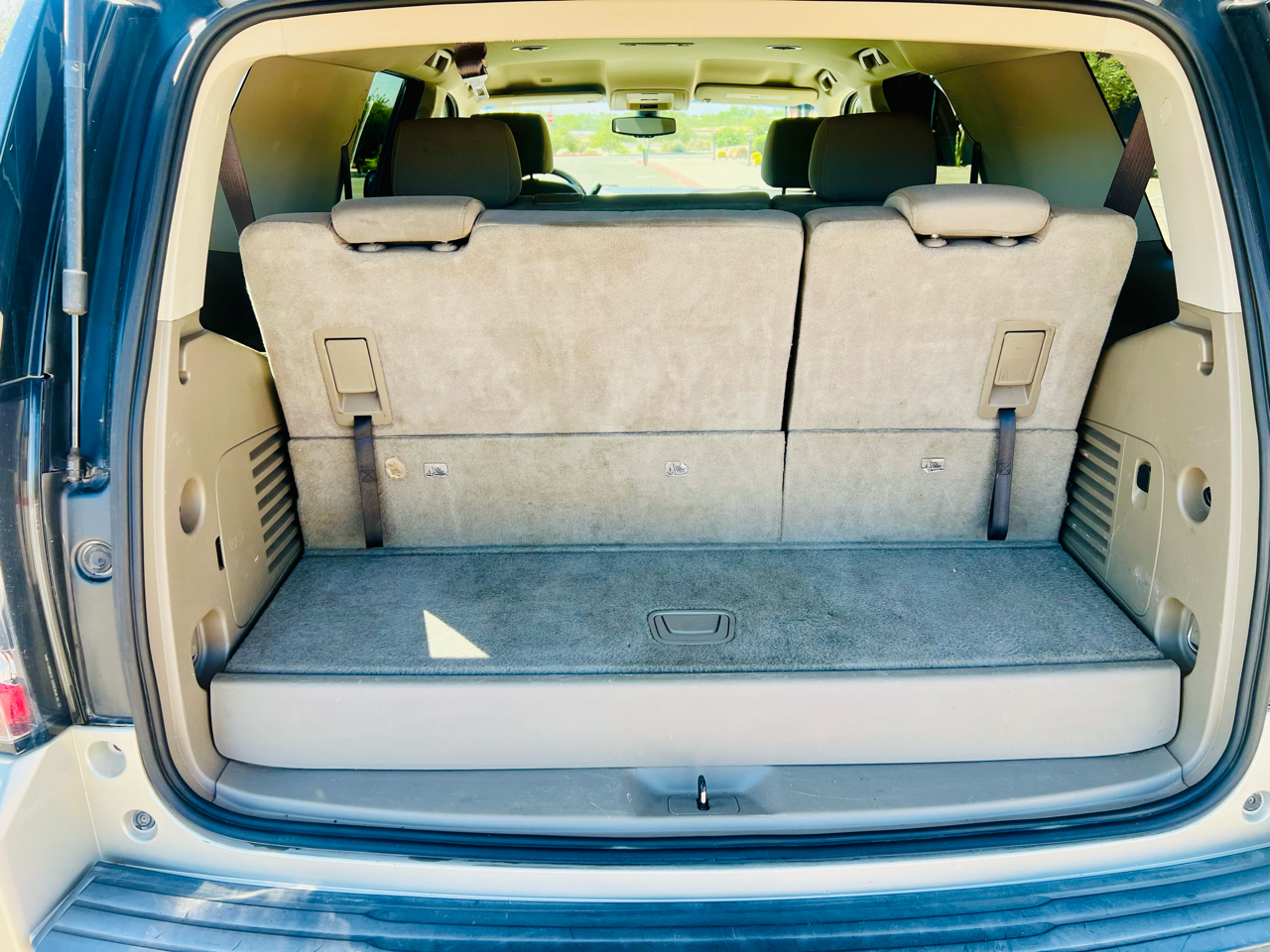 2017 Gmc Yukon SLE photo 12