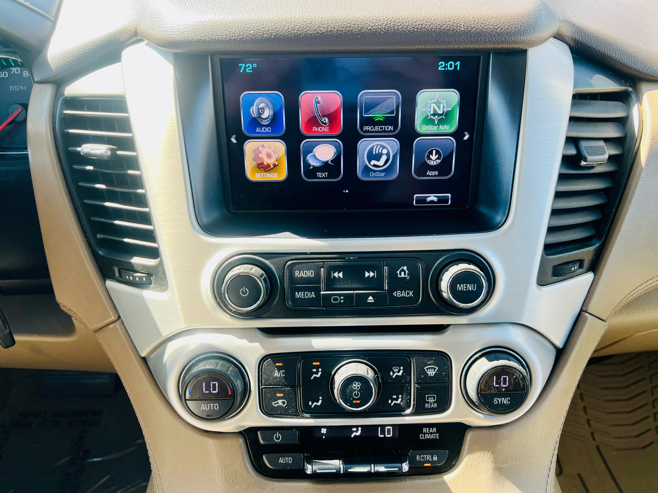 2017 Gmc Yukon SLE photo 18