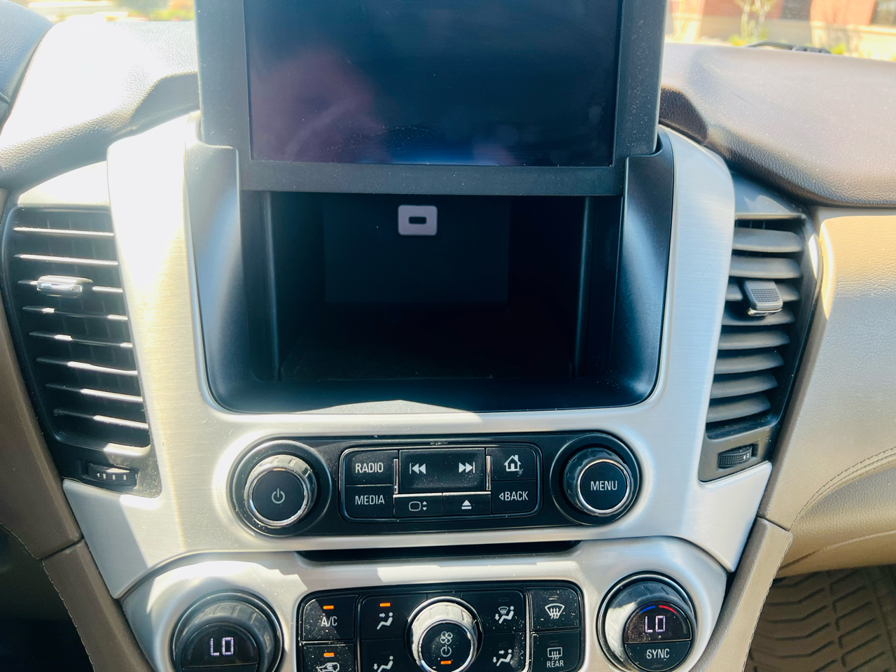 2017 Gmc Yukon SLE photo 19