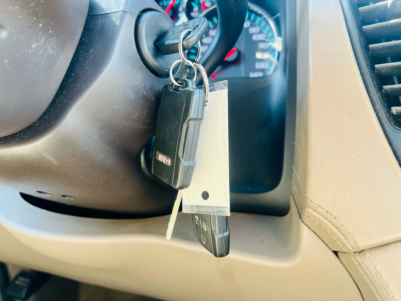 2017 Gmc Yukon SLE photo 25