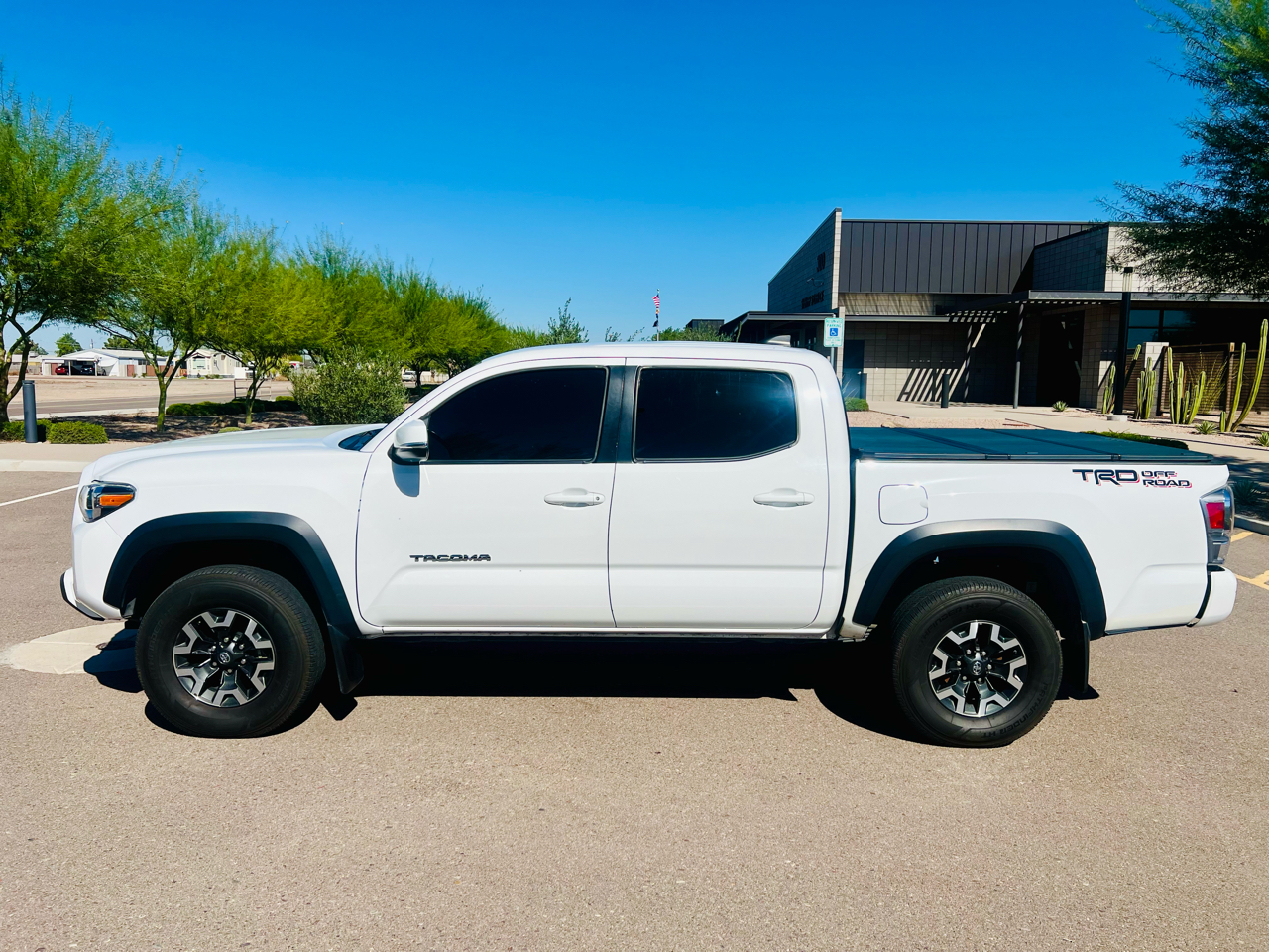 Toyota Tacoma SR5 Double Cab Long Bed V6 6AT 2WD 2020