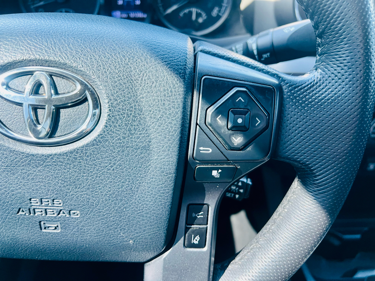 Toyota Tacoma SR5 Double Cab Long Bed V6 6AT 2WD 2020