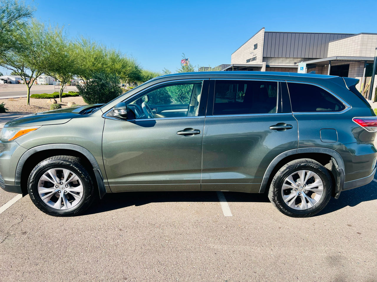 Toyota Highlander XLE AWD V6 2015