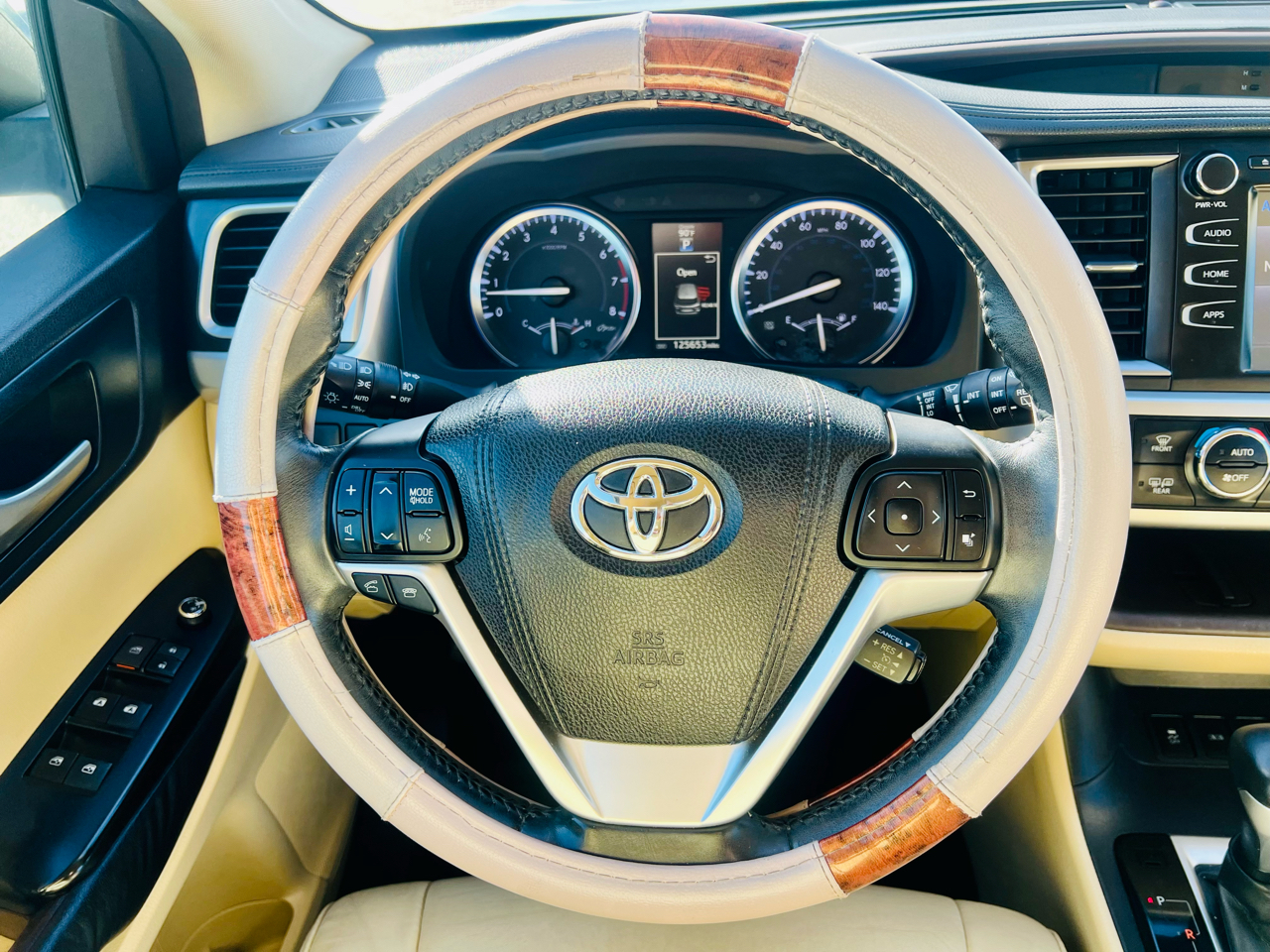 Toyota Highlander XLE AWD V6 2015