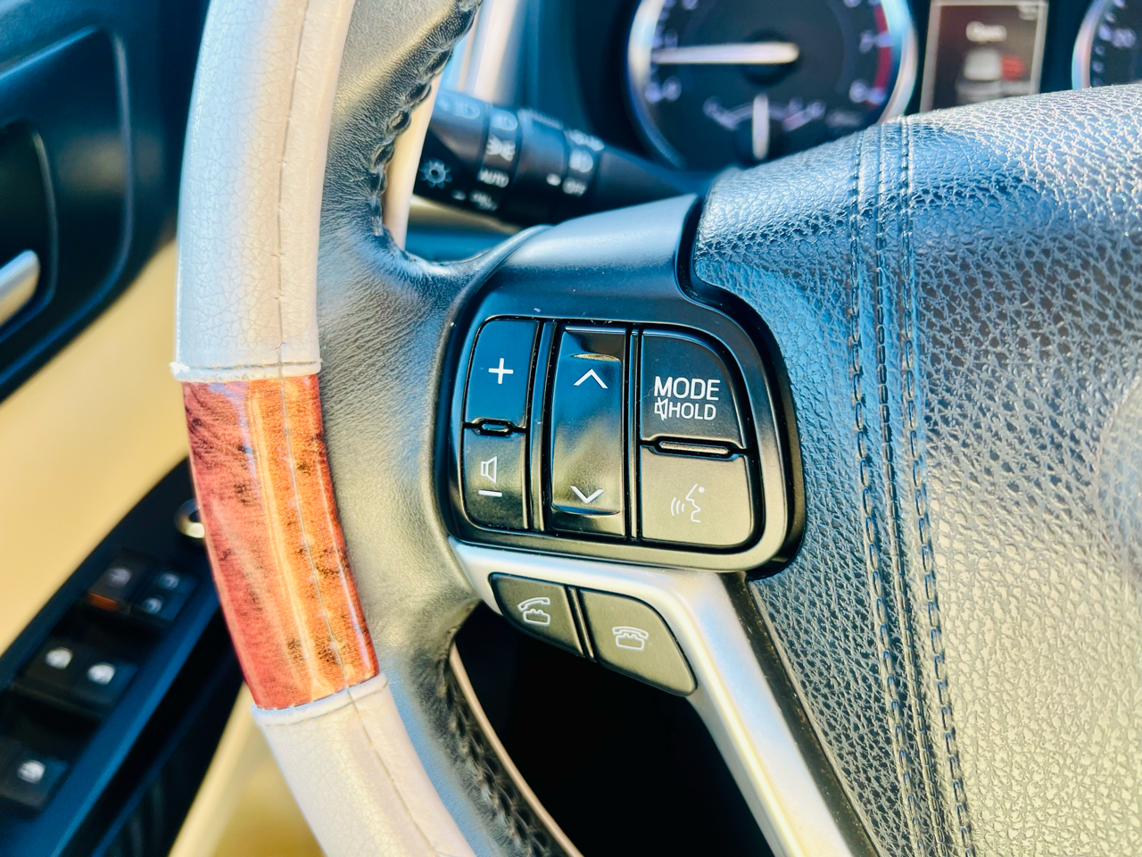 Toyota Highlander XLE AWD V6 2015