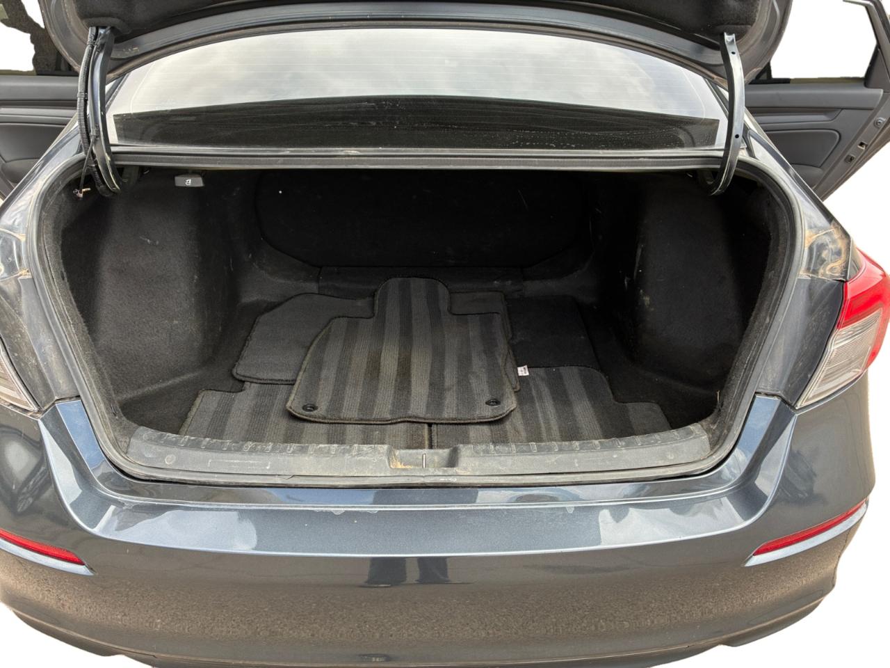 Honda Civic LX Sedan CVT 2022