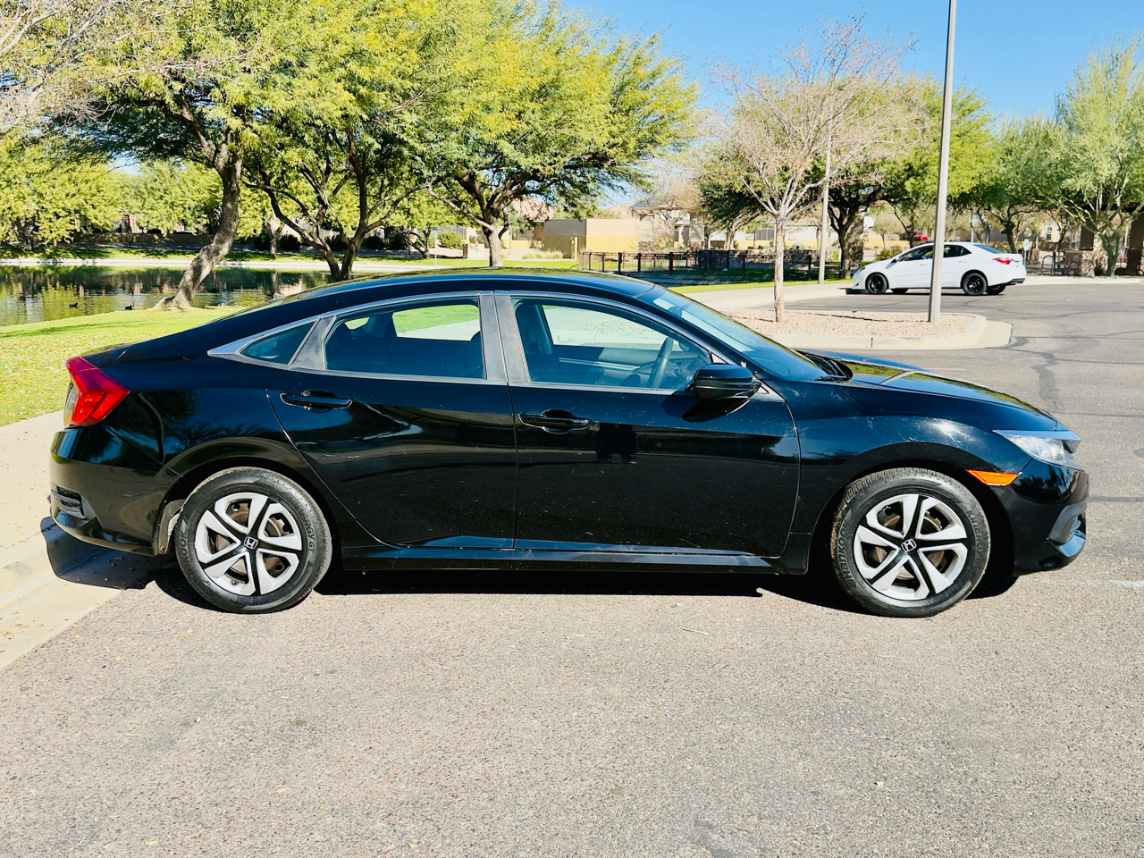 Honda Civic LX Sedan CVT 2016