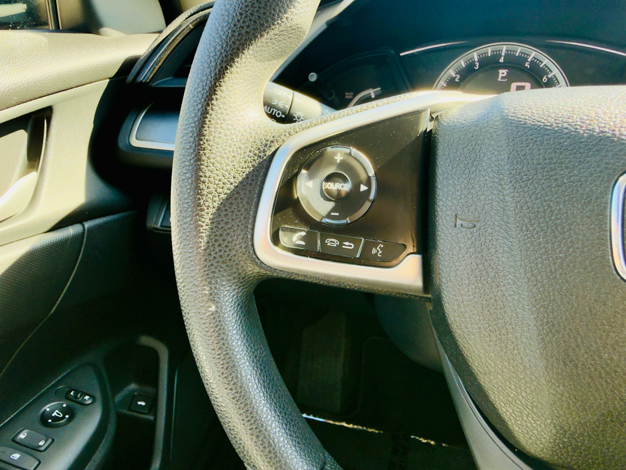 Honda Civic LX Sedan CVT 2016