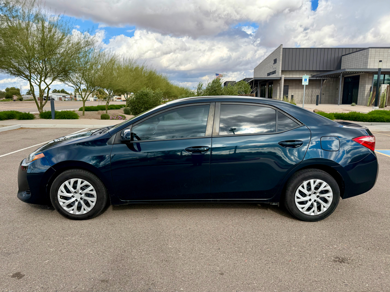 Toyota Corolla LE 2019