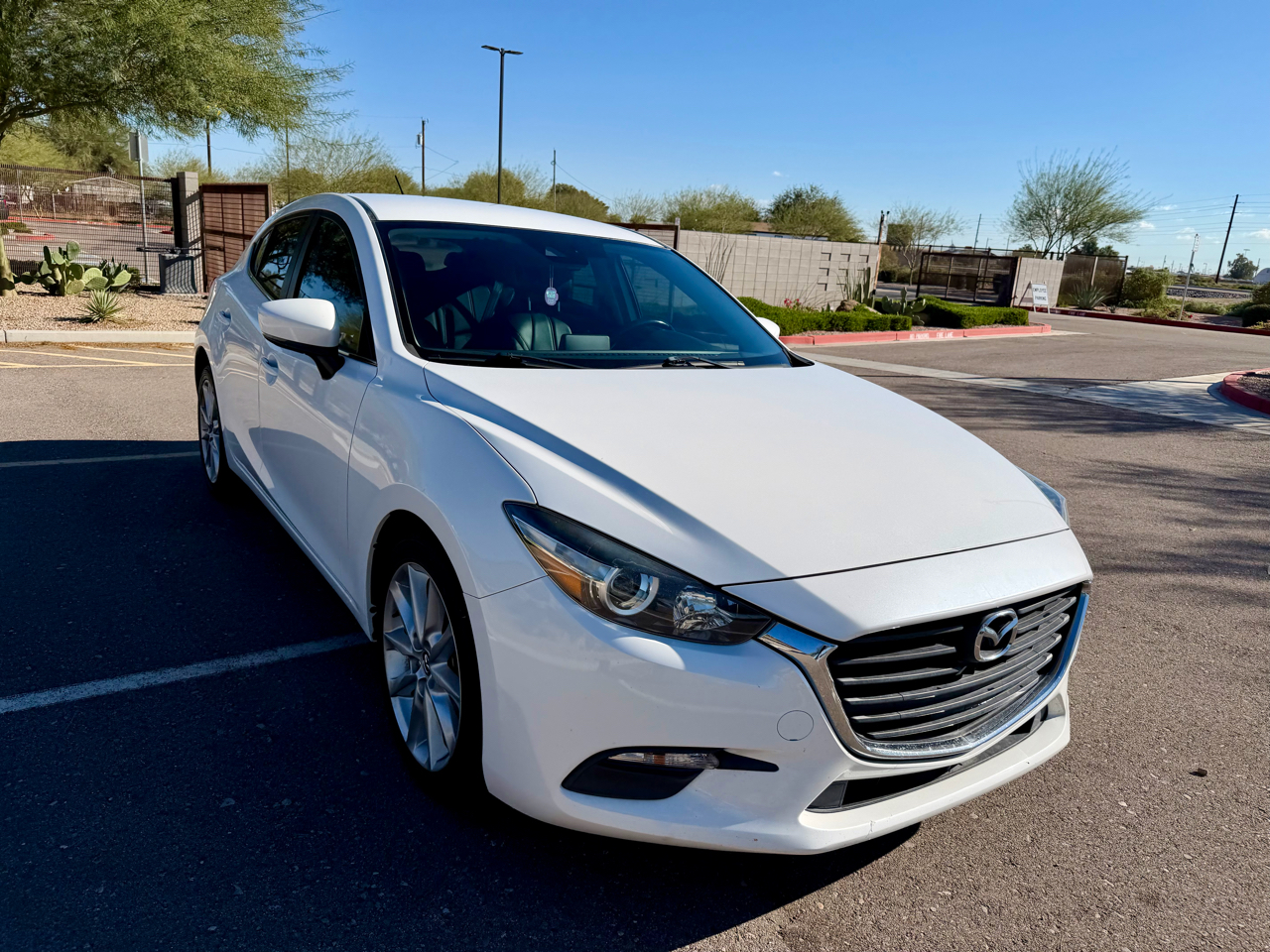 Mazda MAZDA3 i Touring AT 5-Door 2017