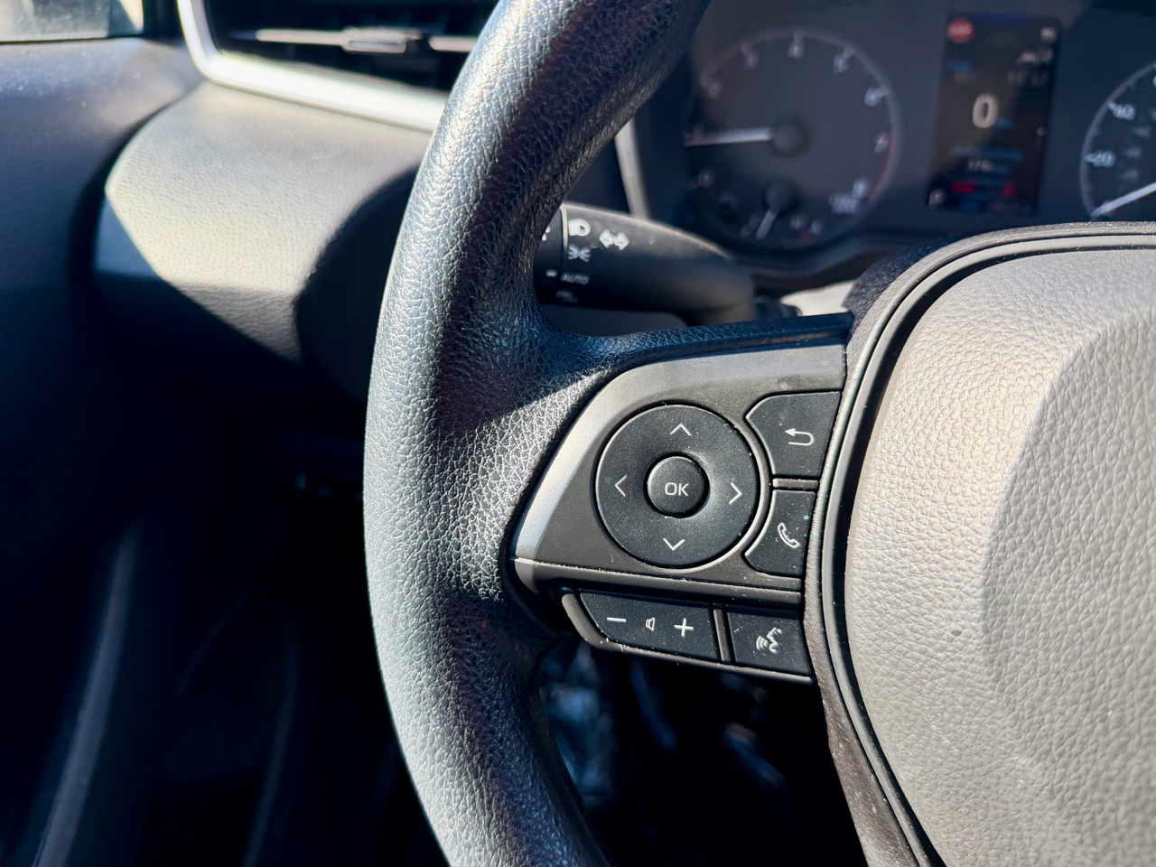 Toyota Corolla LE 2024