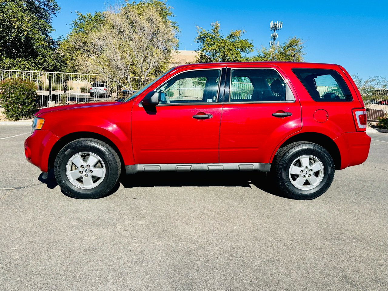 Ford Escape XLS FWD 2010