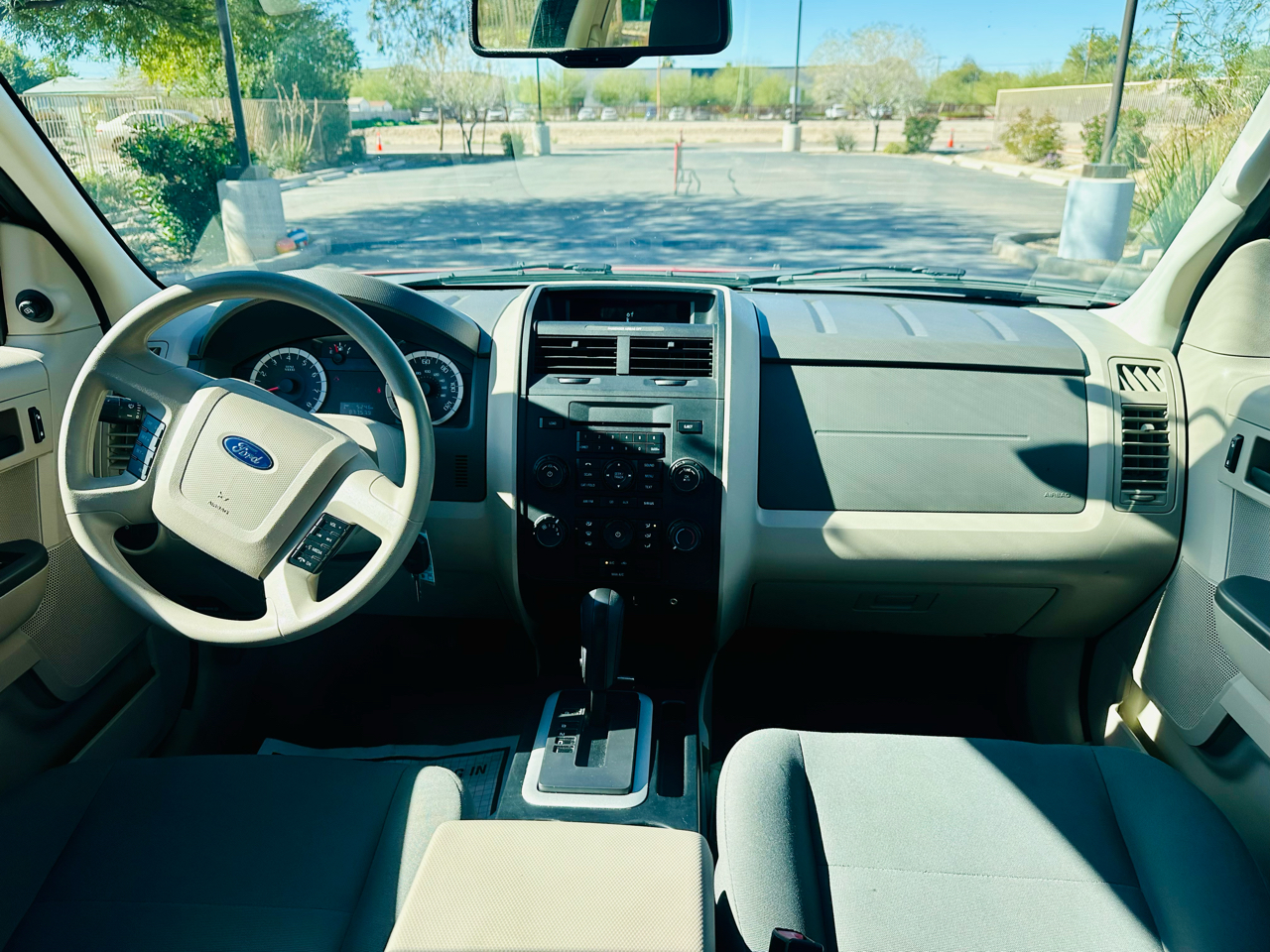 Ford Escape XLS FWD 2010