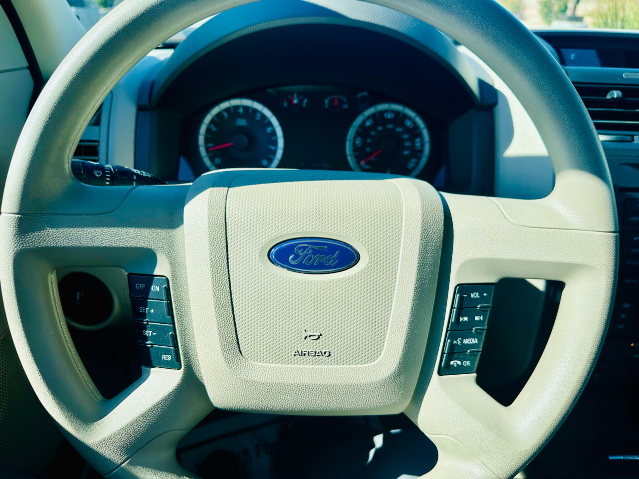 Ford Escape XLS FWD 2010