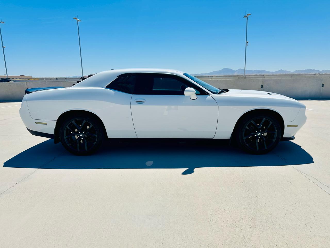 Dodge Challenger SXT 2021