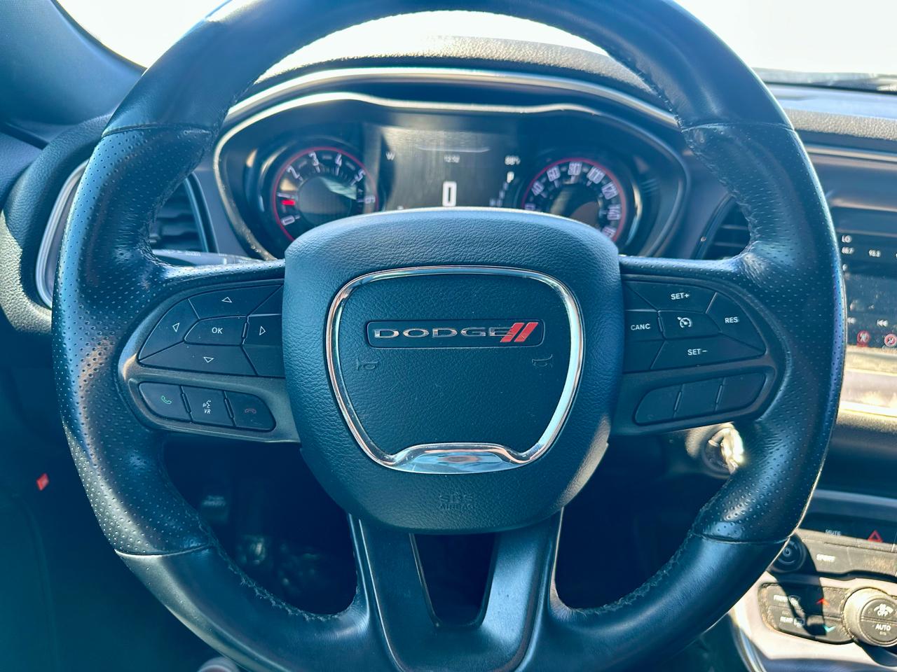 Dodge Challenger SXT 2021