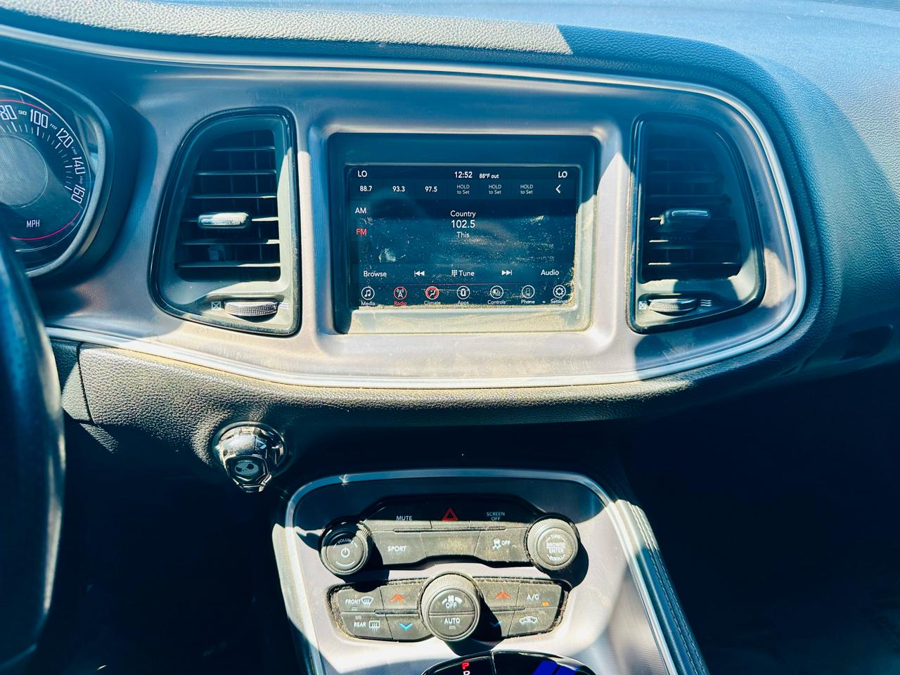 Dodge Challenger SXT 2021