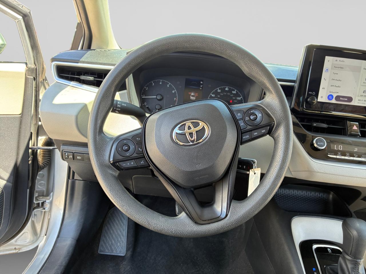 Toyota Corolla LE 2024