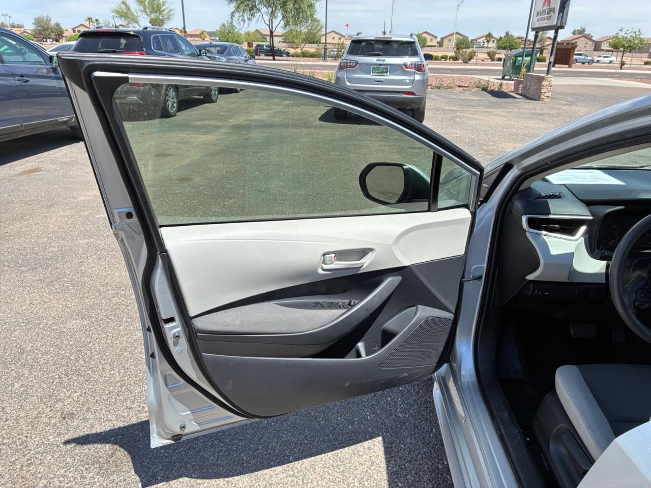 Toyota Corolla LE 2024