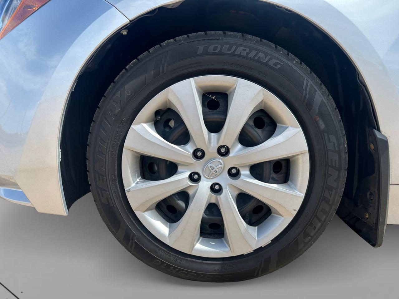 Toyota Corolla LE 2024