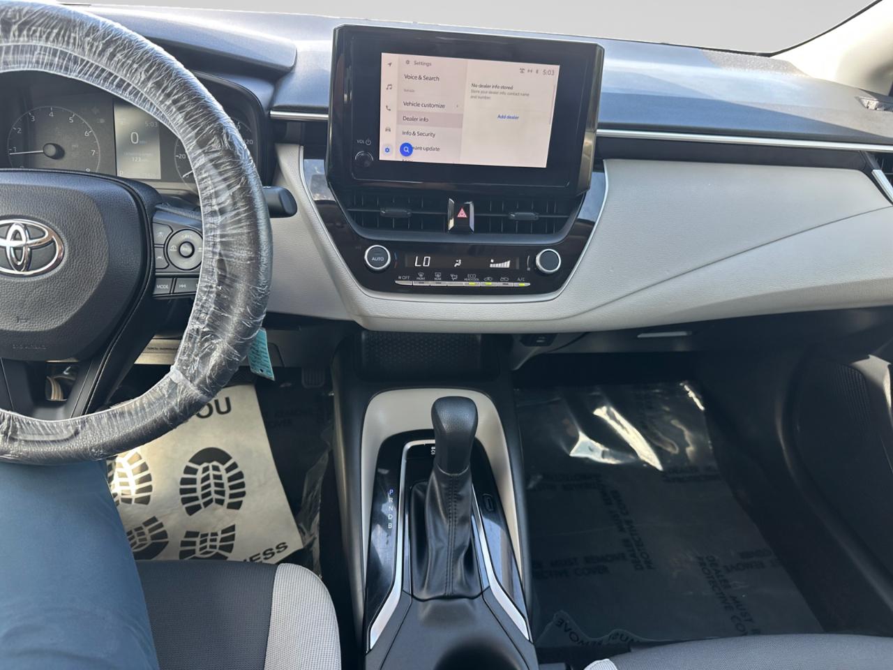 Toyota Corolla LE 2024