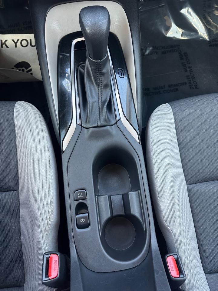 Toyota Corolla LE 2024