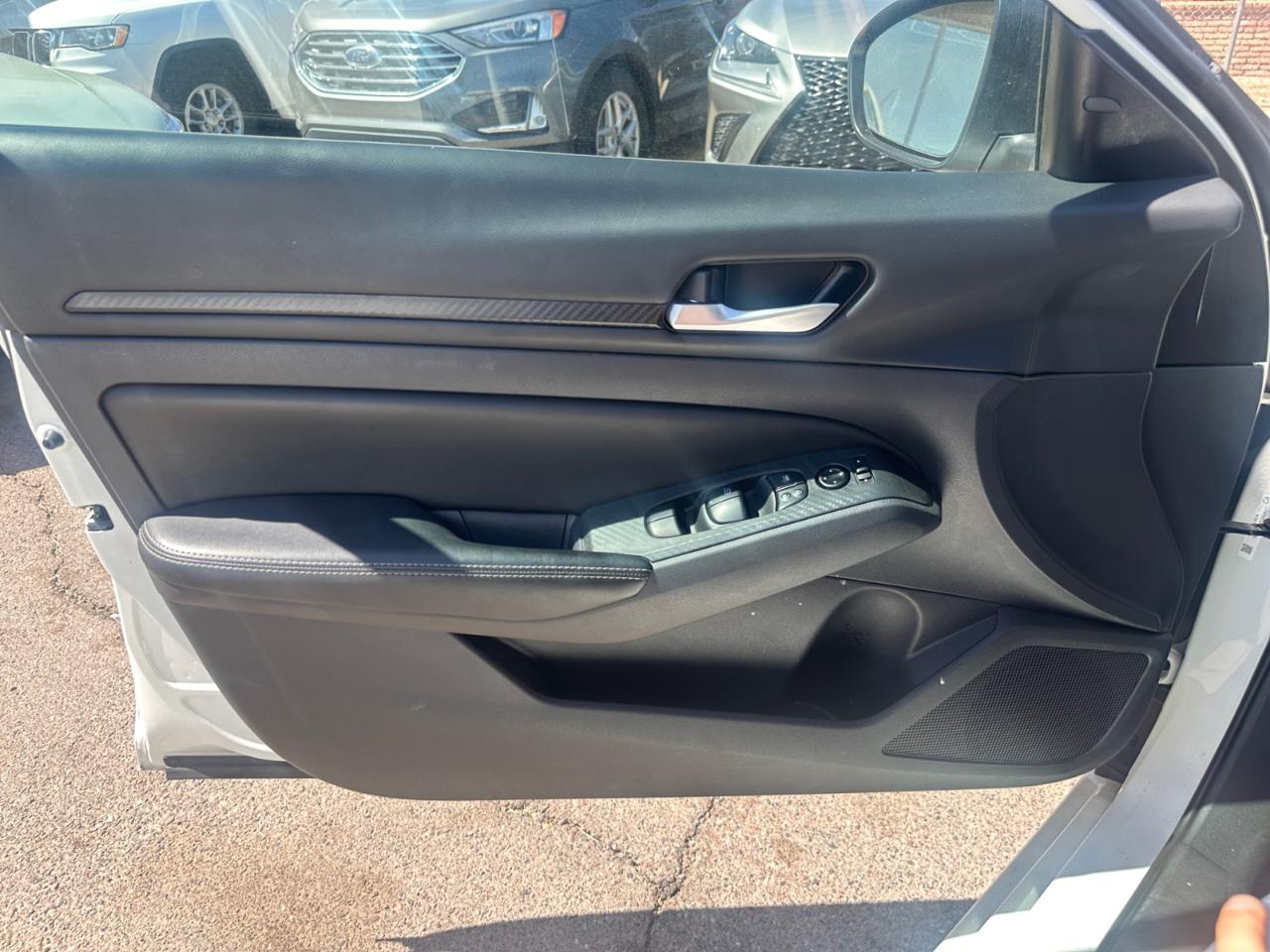 Nissan Altima 2.5 SV 2025