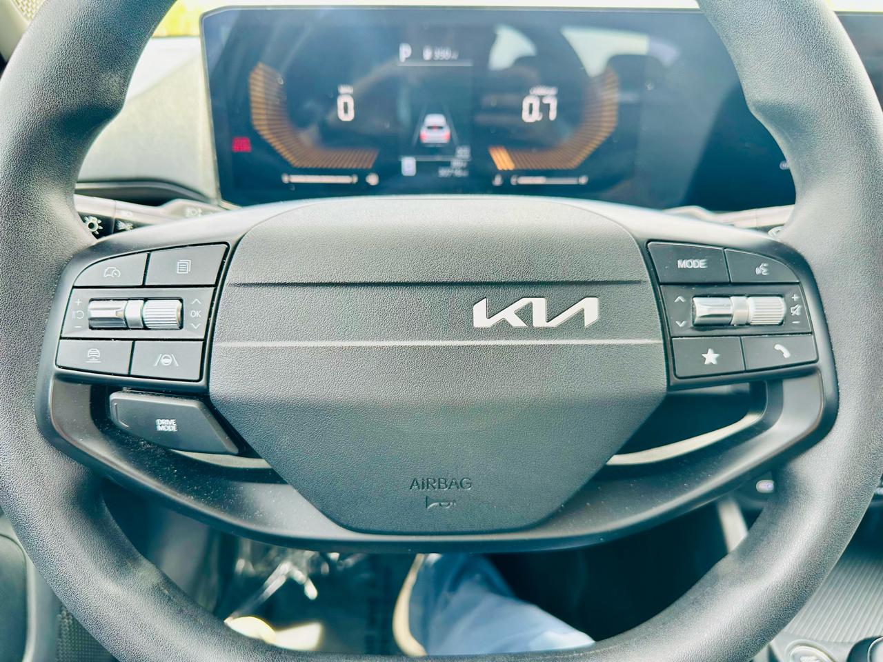 Kia K4 LX 2025