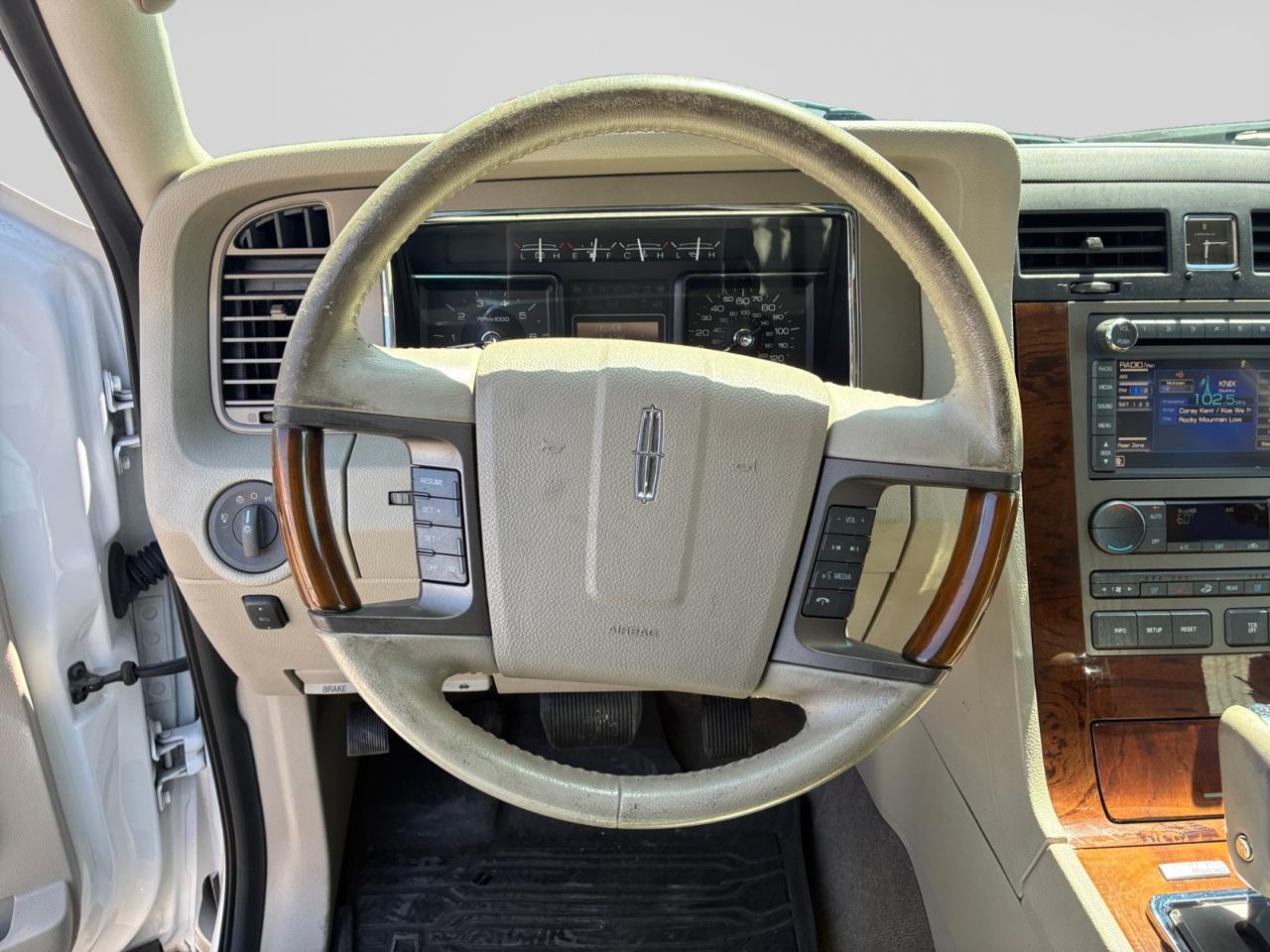 Lincoln Navigator 2WD 2012
