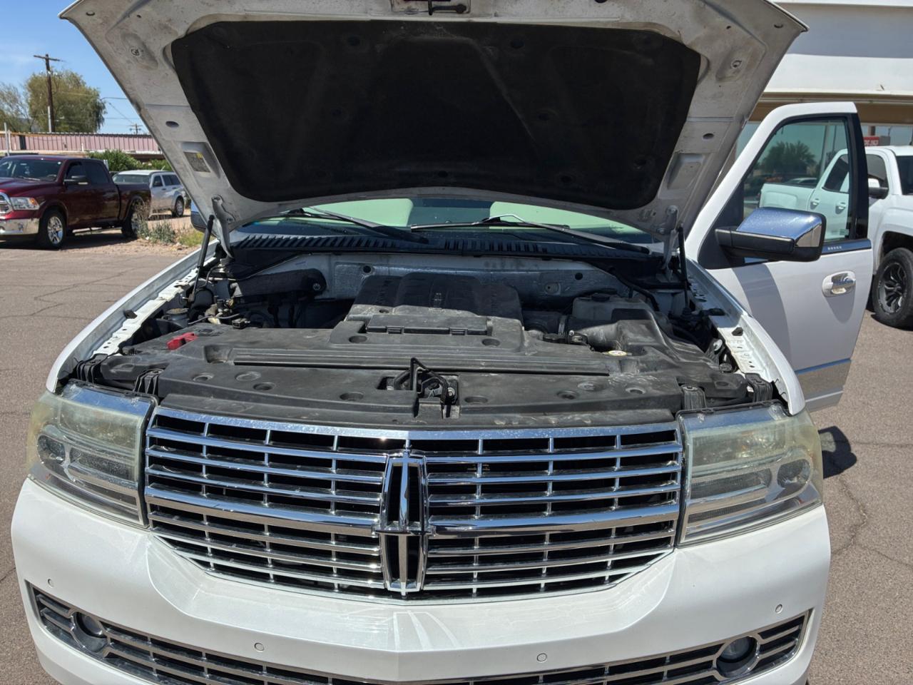 Lincoln Navigator 2WD 2012