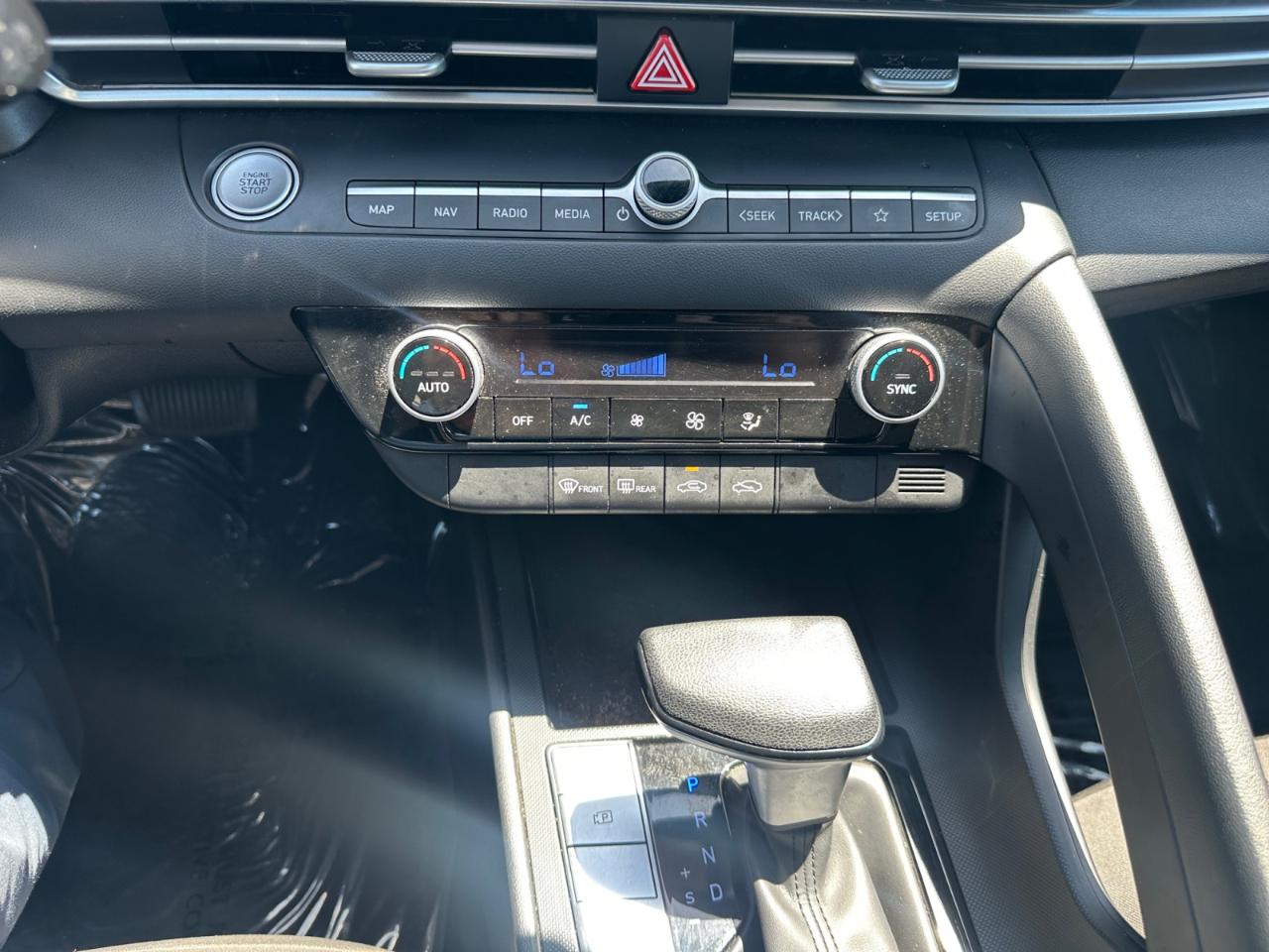 Hyundai Elantra SEL 2024