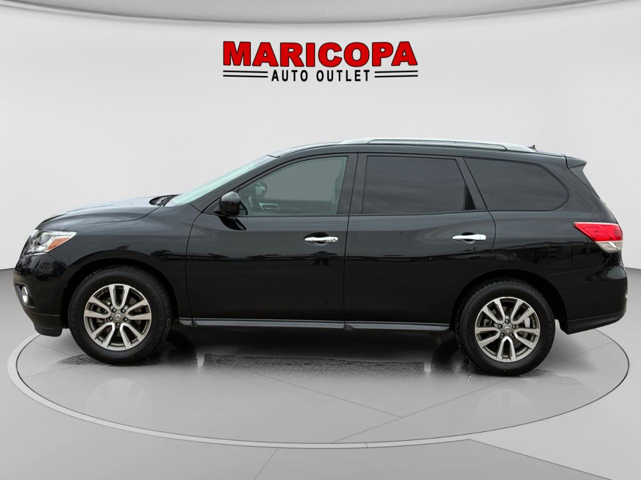 Nissan Pathfinder SV 2WD 2015