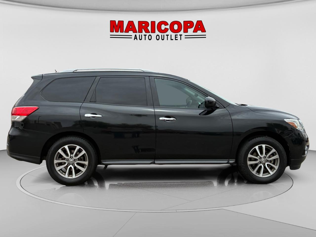 Nissan Pathfinder SV 2WD 2015