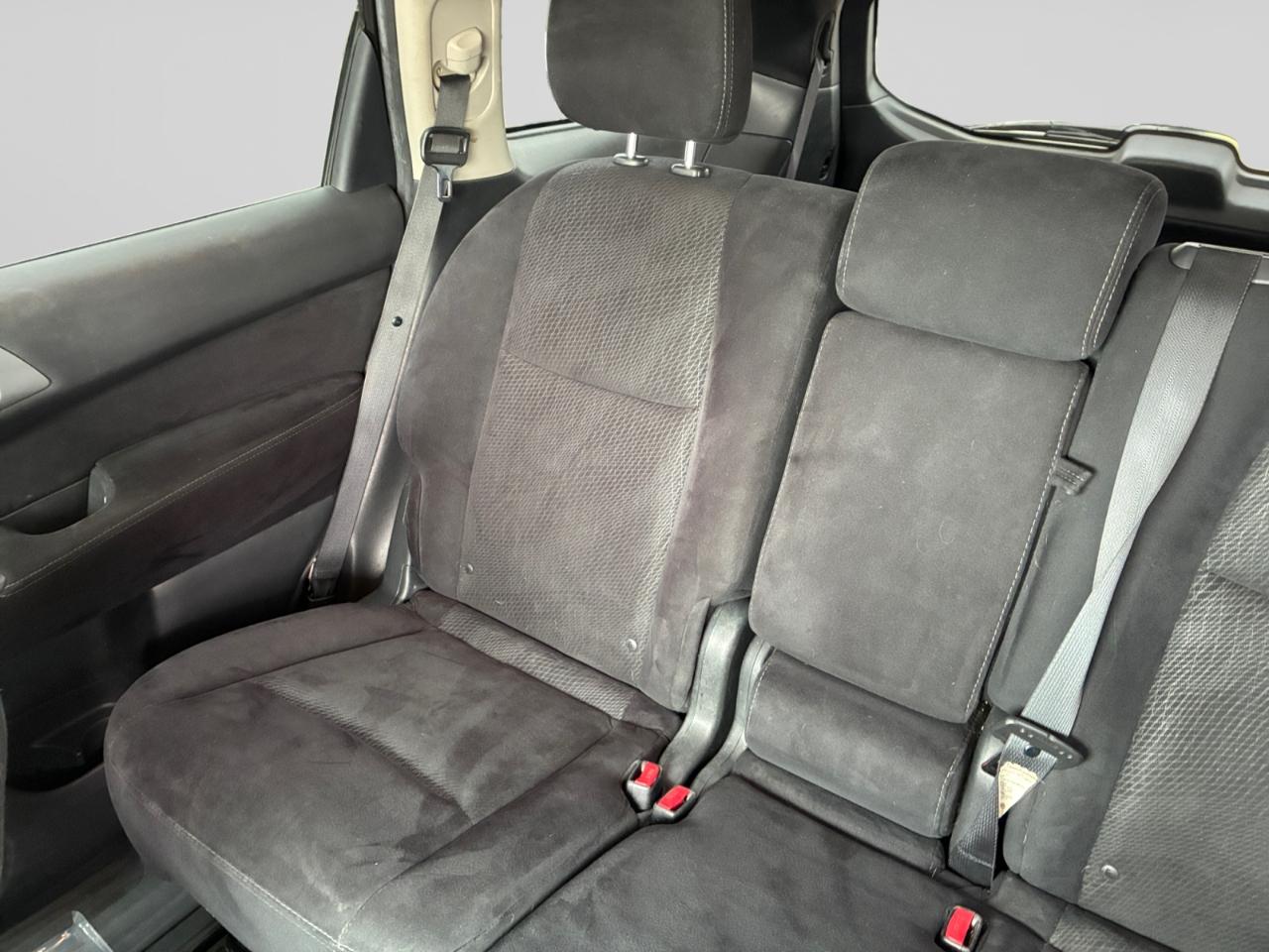 Nissan Pathfinder SV 2WD 2015