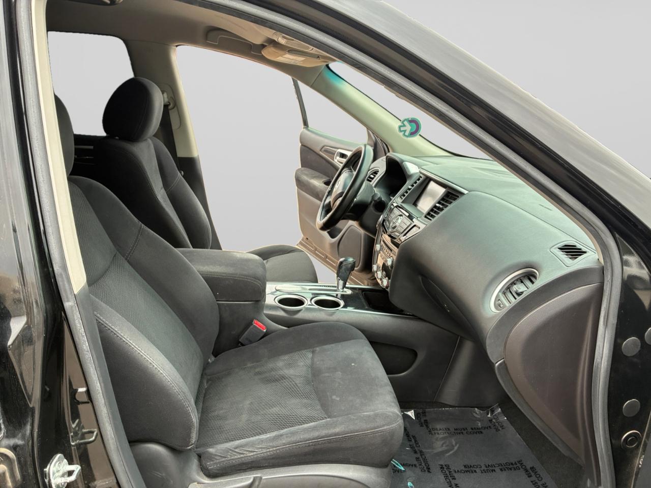 Nissan Pathfinder SV 2WD 2015