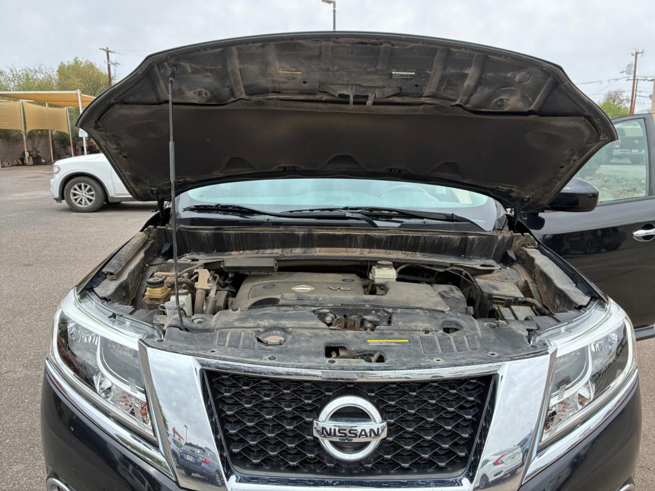 Nissan Pathfinder SV 2WD 2015
