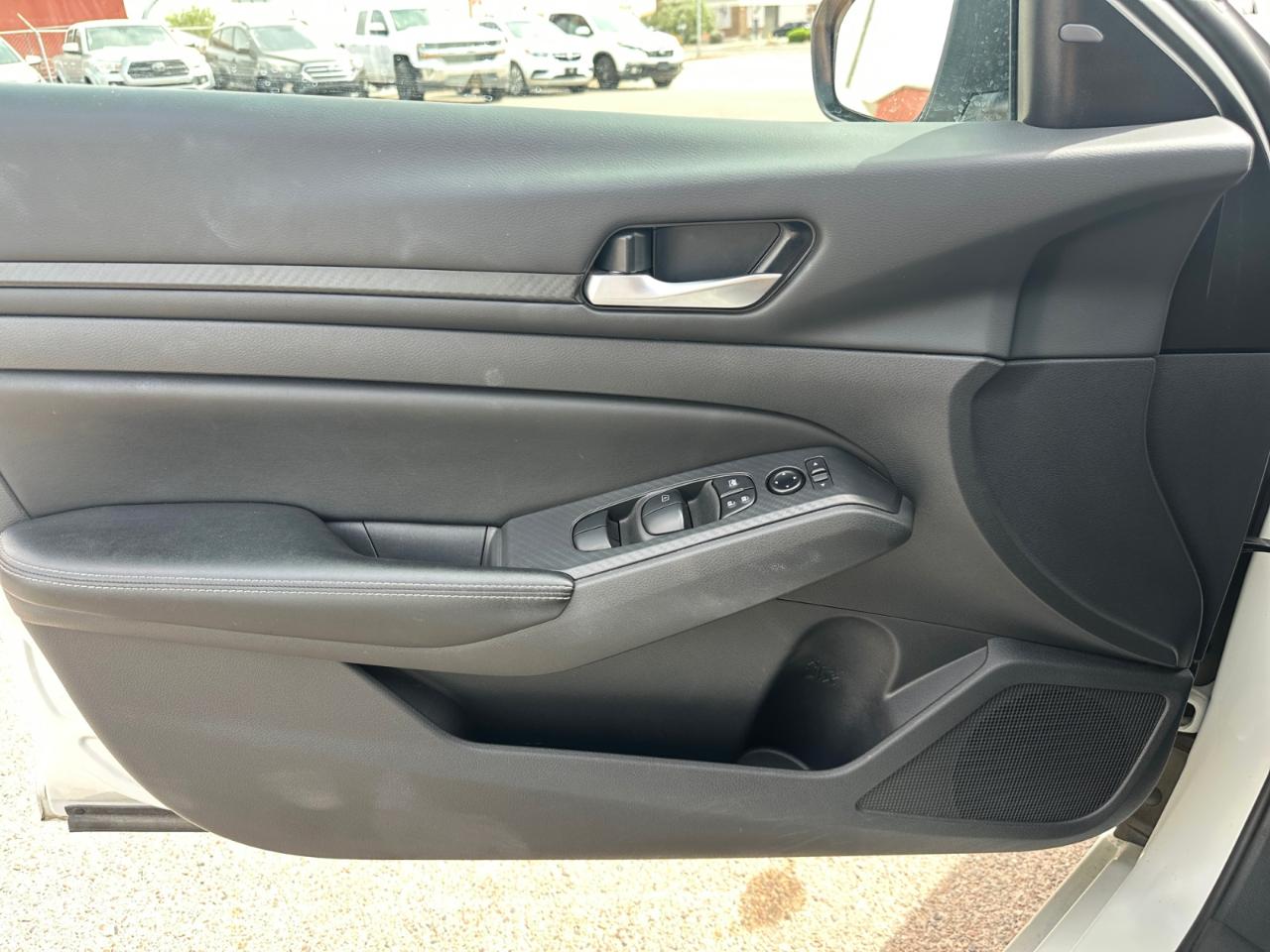Nissan Altima 2.5 SV 2025