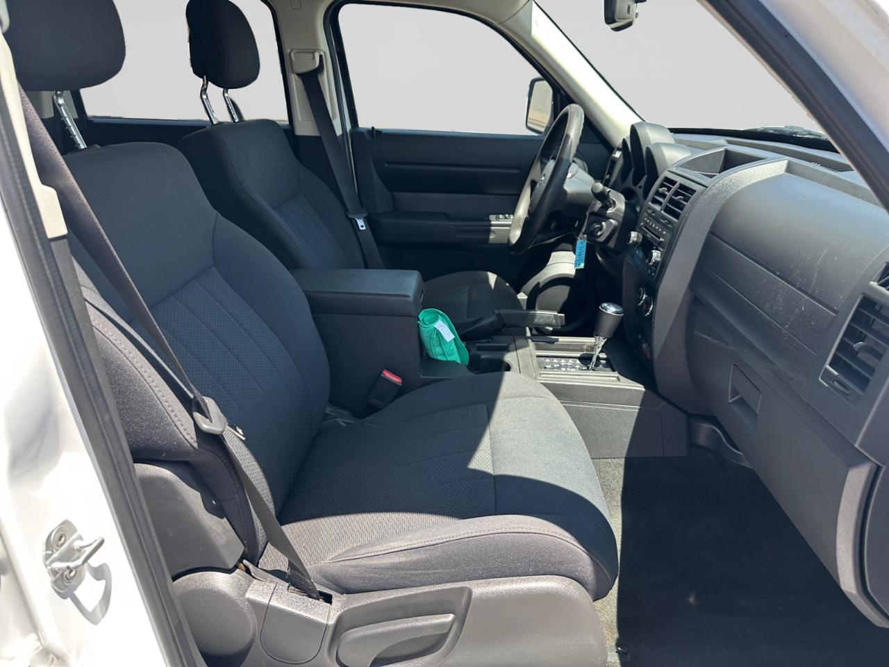 Dodge Nitro Heat 2WD 2011