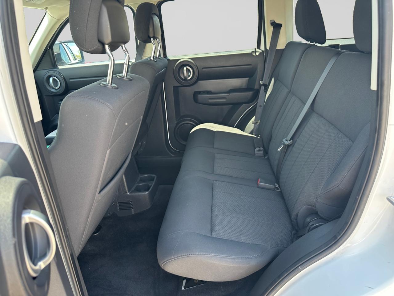 Dodge Nitro Heat 2WD 2011